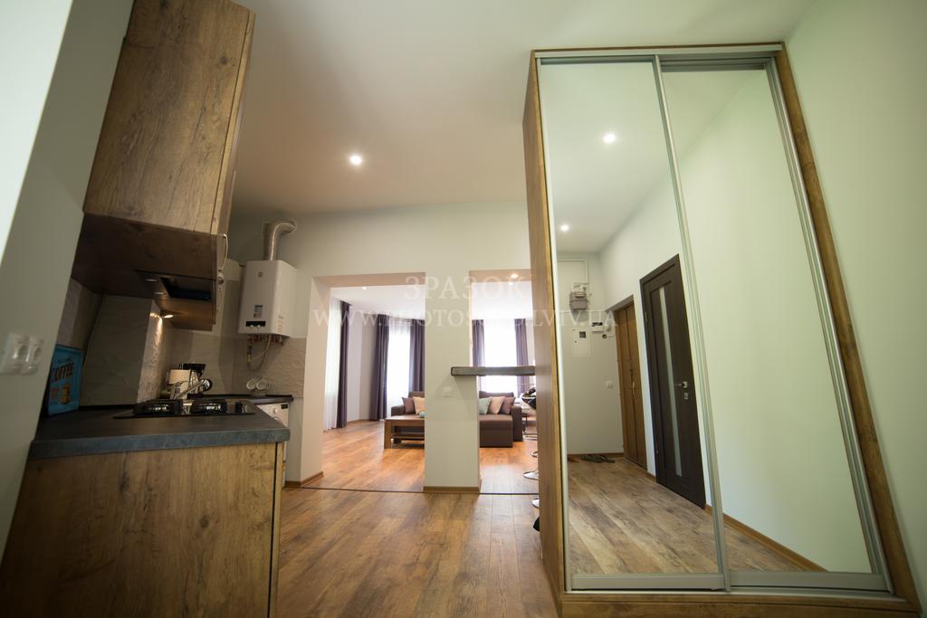 Foxy Lviv Apartment ภายนอก รูปภาพ