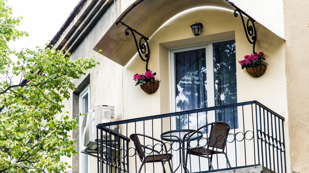 Foxy Lviv Apartment ภายนอก รูปภาพ